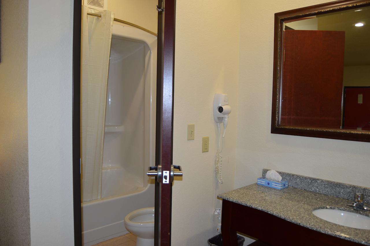 Hiway Inn Express - Kiowa Room photo