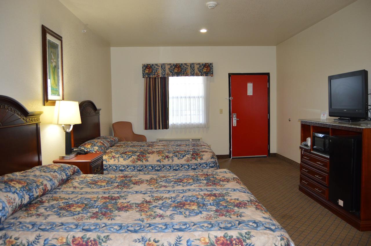 Hiway Inn Express - Kiowa Room photo